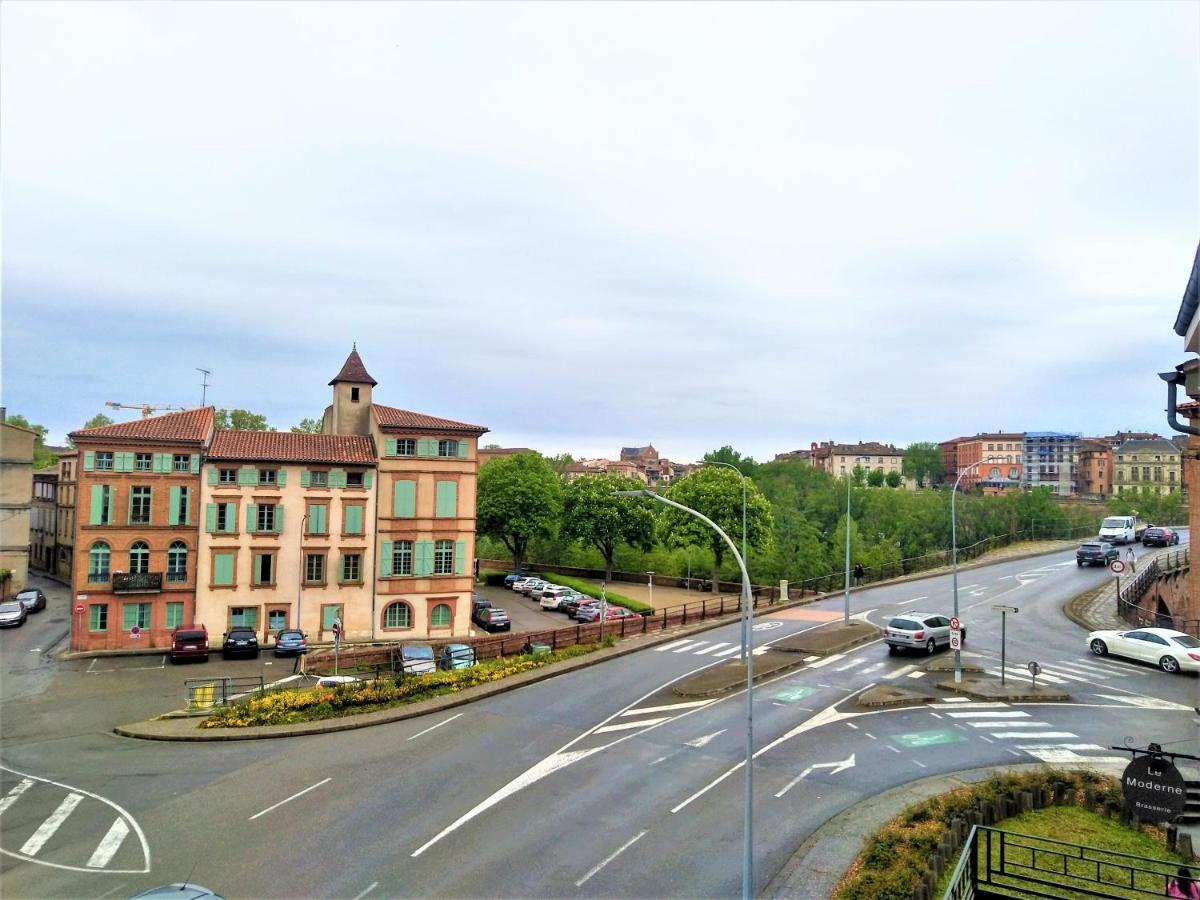 Chambre Privee Et Spacieuse Au Sein D'Un Logement Partage - Central, Quartier Villebourbon - 3 Chambres Doubles - 2 Balcons - Places De Stationnements Gratuites - 5 Min A Pied Gare Et Hypercentre Montauban Exterior foto