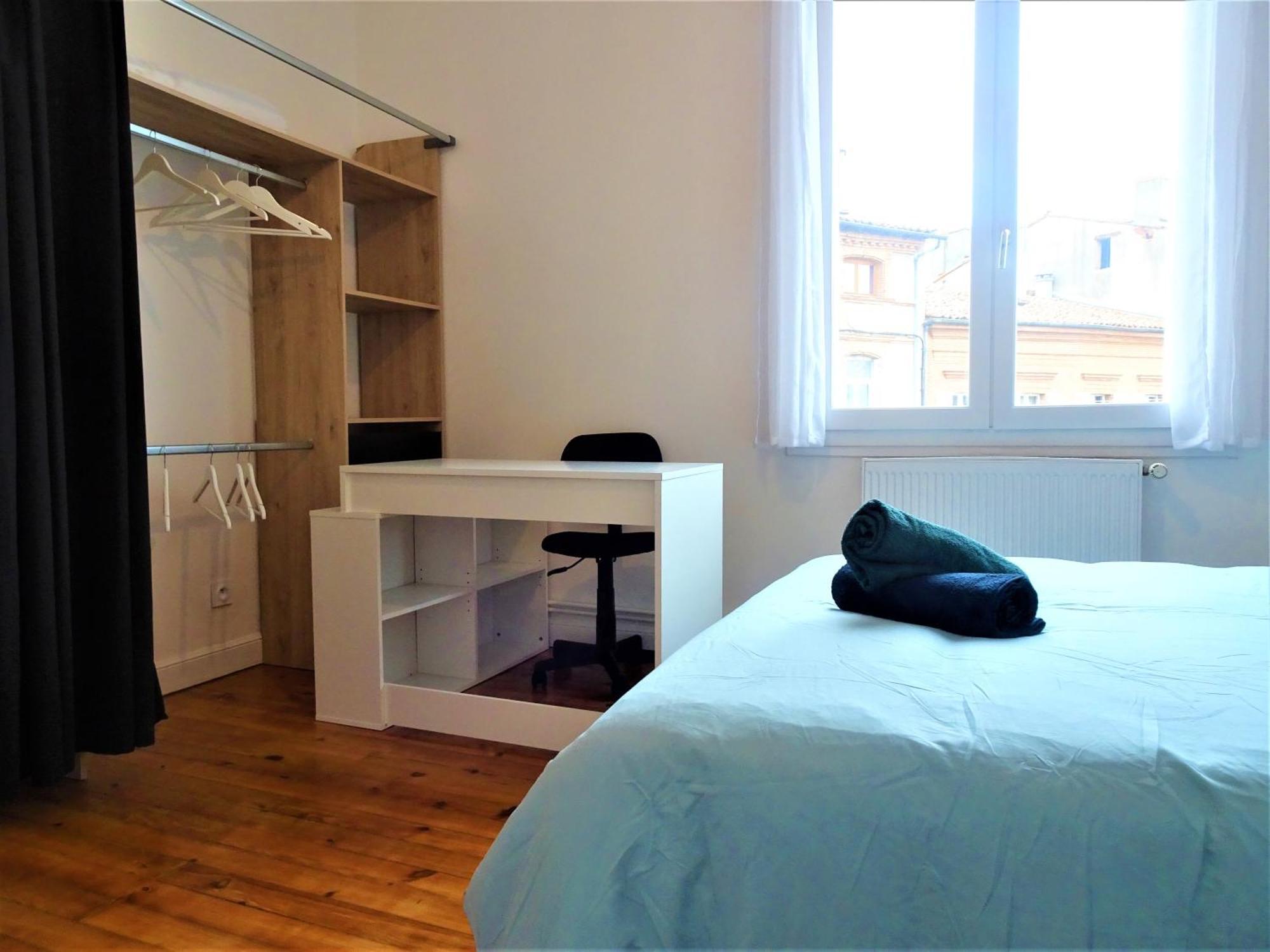 Chambre Privee Et Spacieuse Au Sein D'Un Logement Partage - Central, Quartier Villebourbon - 3 Chambres Doubles - 2 Balcons - Places De Stationnements Gratuites - 5 Min A Pied Gare Et Hypercentre Montauban Exterior foto
